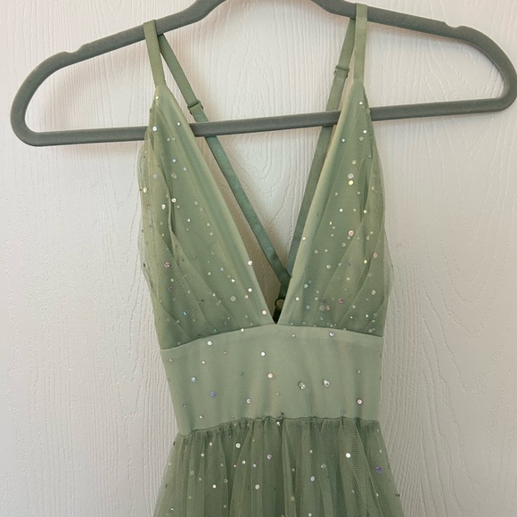 Green Gown/ Prom Dress with Sparkle Details - Picture 3 of 4